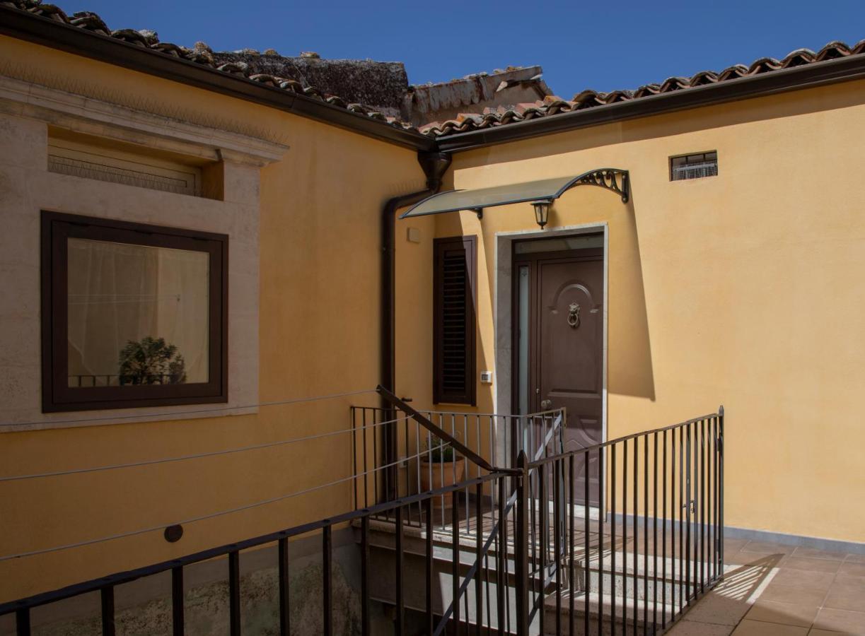 Casa Vacanza Da Dina Modica Buitenkant foto