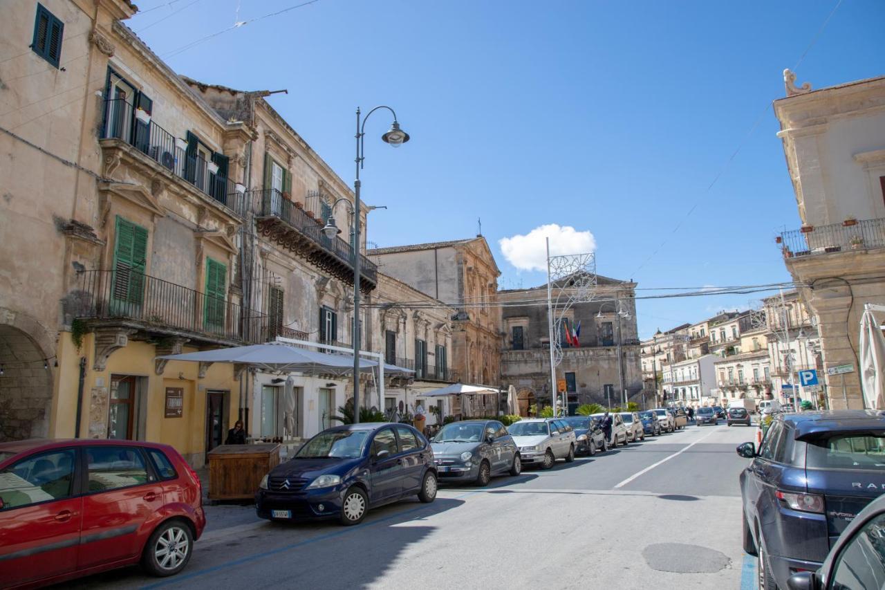 Casa Vacanza Da Dina Modica Buitenkant foto