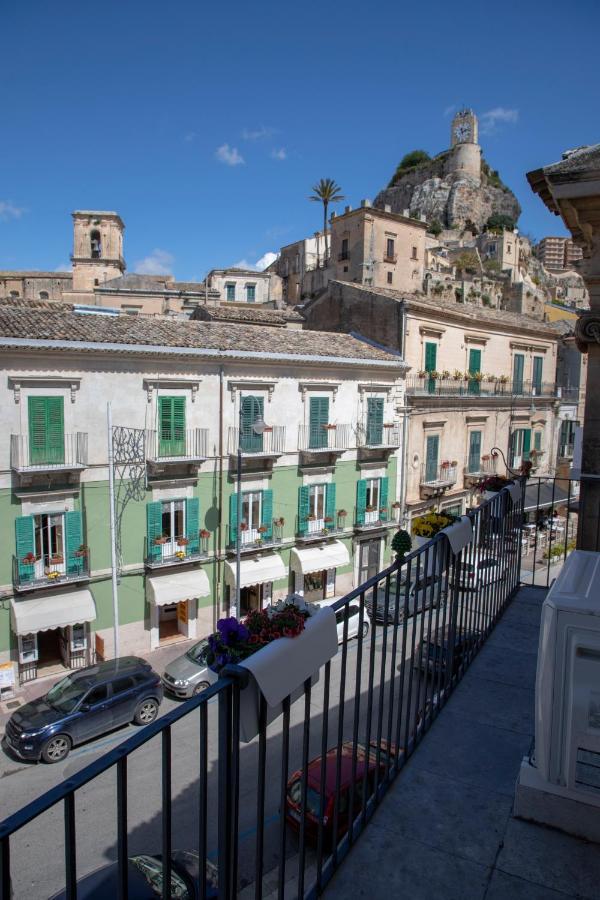 Casa Vacanza Da Dina Modica Buitenkant foto